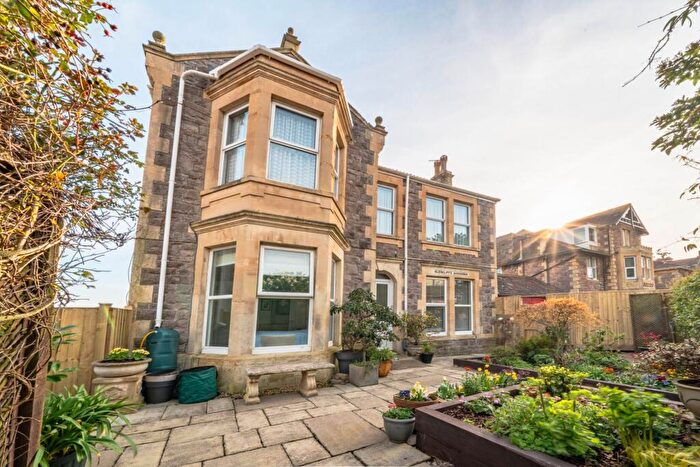 3 Bedroom Flat For Sale In Atlantic Road South, Hillside - Restored Period Flat - Own Private Entrance, BS23