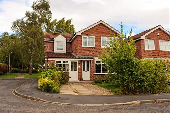 4 Bedroom Detached House For Sale In The Gallops, York, YO24