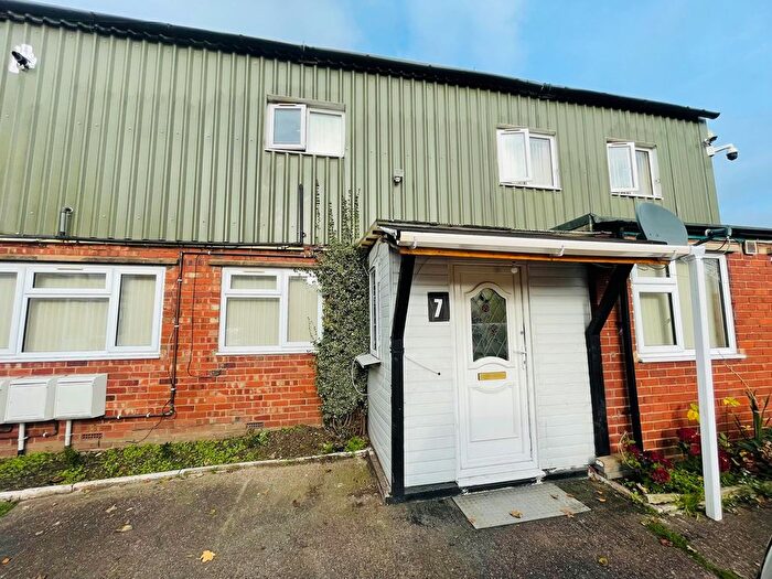 2 Bedroom Flat To Rent In Hill Top, West Bromwich, B70