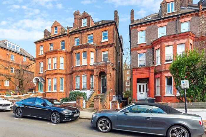 2 Bedroom Flat For Sale In Frognal, Hampstead, London, NW3