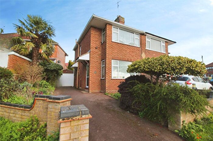 2 Bedroom Semi Detached House For Sale In Langley Avenue, Hemel Hempstead, Hertfordshire, HP3