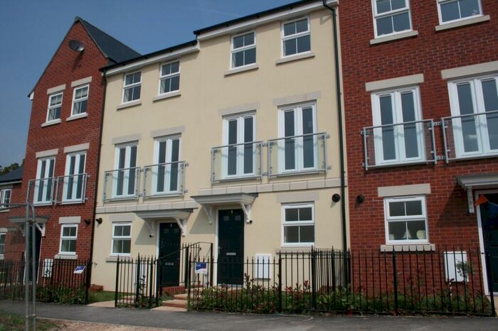 3 Bedroom Town House To Rent In Carnac Drive, Dawlish, EX7