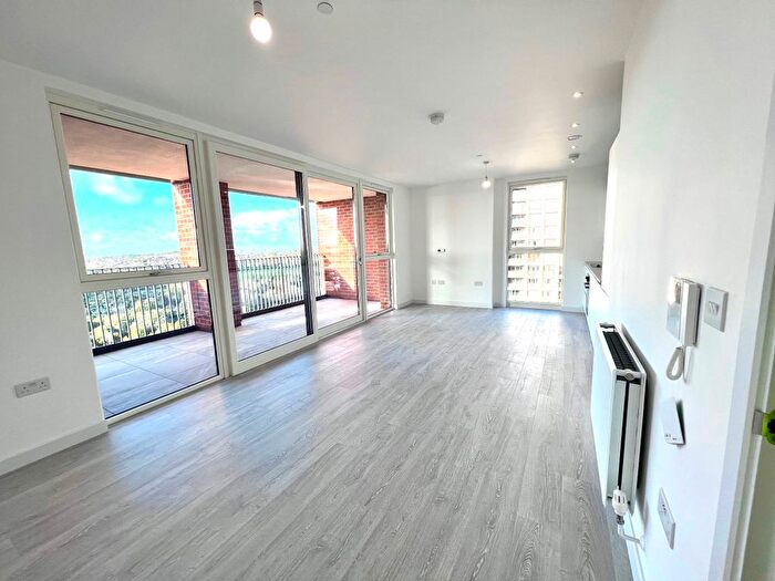 1 Bedroom Flat To Rent In Rosefinch Apartments, London, NW9