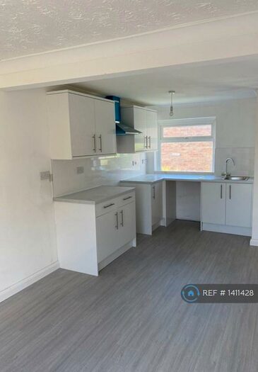 3 Bedroom End Of Terrace House To Rent In Frencham Close, Canterbury, CT2