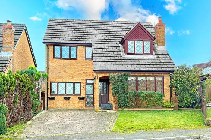 4 Bedroom Detached House For Sale In Pecketts Holt, Harrogate, HG1