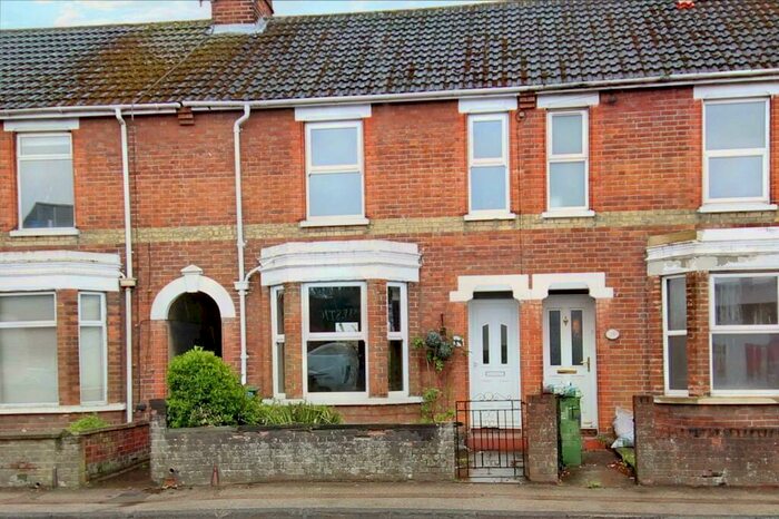3 Bedroom Terraced House To Rent In Tring Road, Aylesbury, HP20