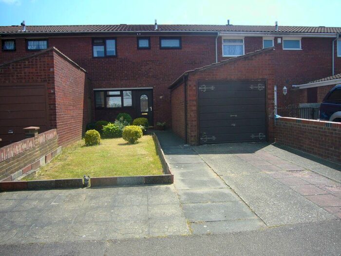 3 Bedroom Terraced House To Rent In Abbotts Drive Waltham Abbey, EN9