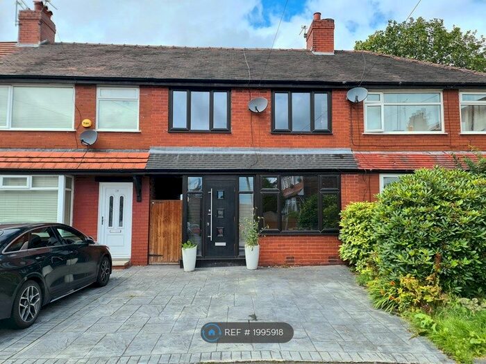 4 Bedroom Terraced House To Rent In Westfield Avenue, Middleton, Manchester, M24