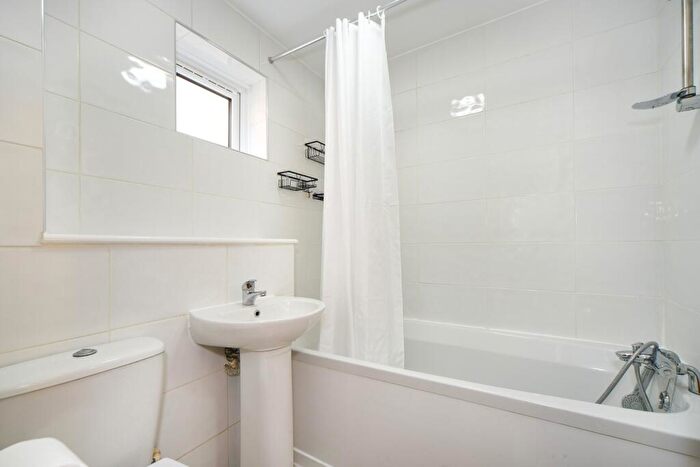 Studio To Rent In Cumberland Place London, SE6
