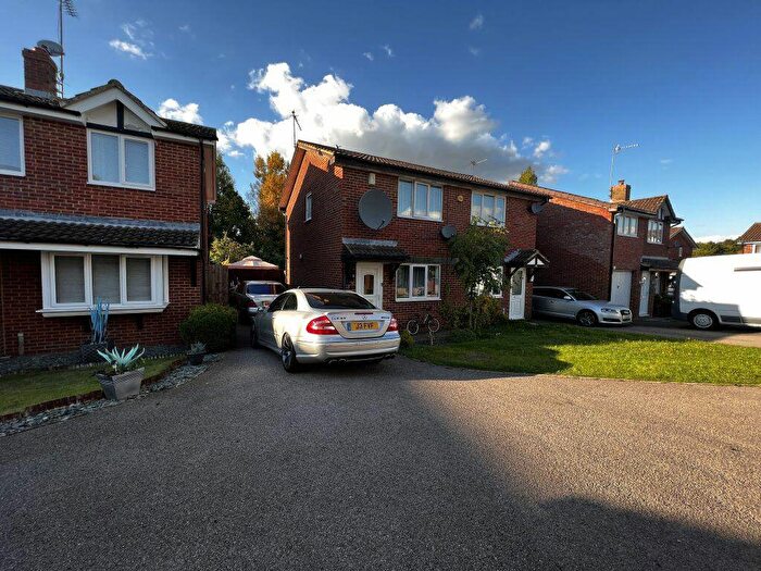 2 Bedroom Semi-Detached House To Rent In Catchpole Close, Corby, NN18