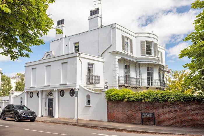 3 Bedroom Penthouse For Sale In Montpellier Spa Road, Cheltenham, Gloucestershire, GL50