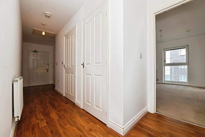 2 Bedroom Flat For Sale In Cressy Quay, Chelmsford, Essex, CM2