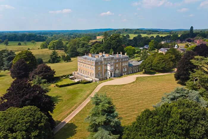 2 Bedroom Flat To Rent In Peper Harow Park, Peper Harow, Godalming, Surrey, GU8