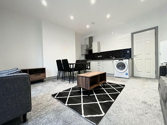 2 Bedroom Apartment To Rent In Harehills Avenue, Leeds, LS8