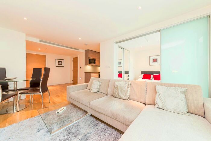 1 Bedroom Flat To Rent In Anchor House, St. George Wharf, Vauxhall, London, SW8