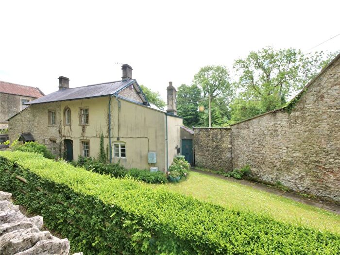 3 Bedroom Semi-Detached House For Sale In Pretty Three Bedroom House - Chewton Mendip, BA3