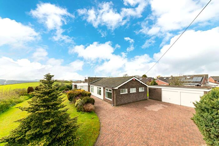 3 Bedroom Detached Bungalow For Sale In Tinker Lane, Lepton, HD8