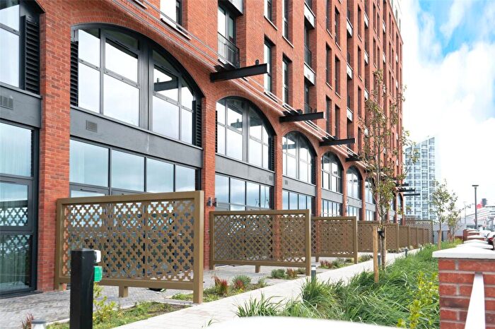 2 Bedroom Apartment For Sale In Triskelion Way, Liverpool, L3
