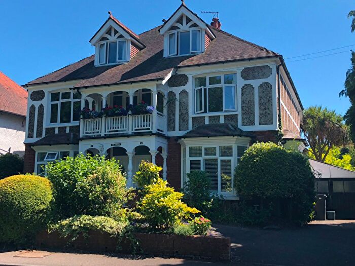 2 Bedroom Maisonette To Rent In Heathside Road, Woking, GU22