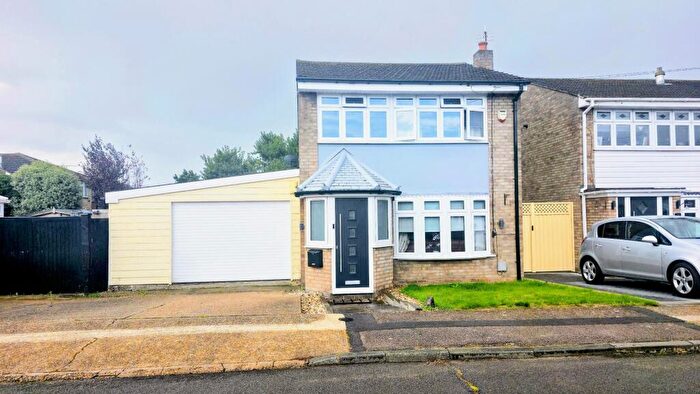 3 Bedroom Detached House For Sale In Trent, Tilbury, RM18