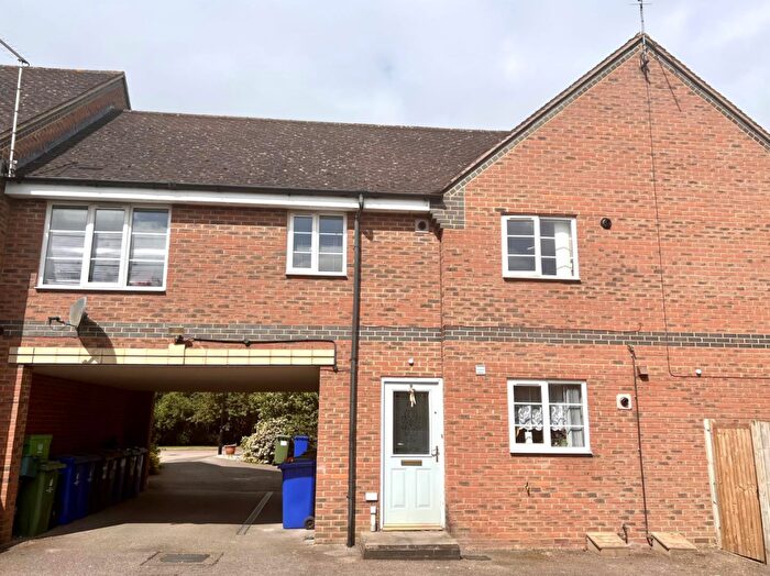 1 Bedroom Maisonette To Rent In Meadowsweet Walk, Grange Park, Northampton, NN4