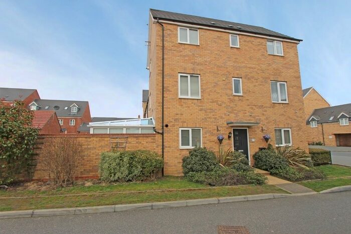 5 Bedroom Terraced House To Rent In Heston Walk, Oxley Park MK4