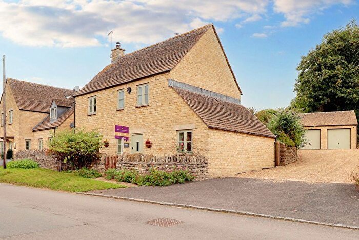 3 Bedroom Property To Rent In Yew Tree Close, Shipton Oliffe, Cheltenham, GL54