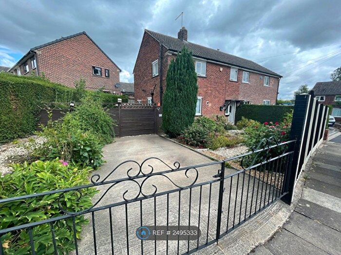3 Bedroom Semi-Detached House To Rent In Leverick Drive, Rotherham, S62