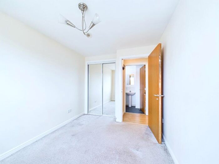 2 Bedroom Apartment To Rent In Ocean Drive, The Shore, Edinburgh, EH6