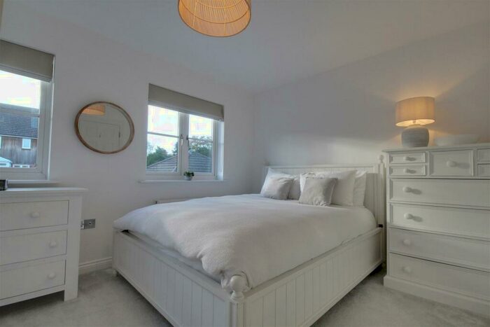 4 Bedroom Terraced House To Rent In Gosport Street, Lymington, SO41