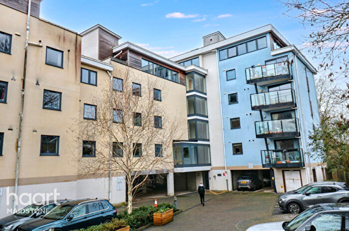 2 Bedroom Apartment For Sale In Clifford Way, Maidstone, ME16