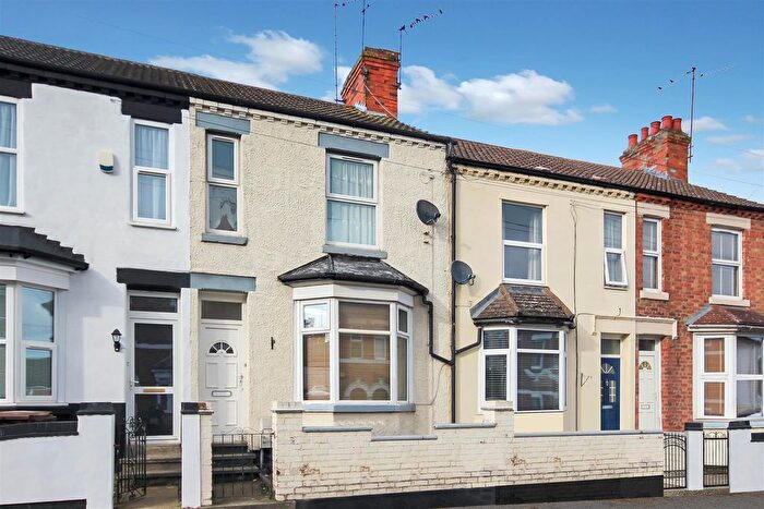 3 Bedroom Terraced House To Rent In Knox Road, Wellingborough, NN8