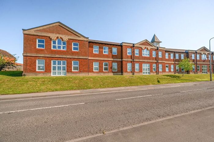 2 Bedroom Flat For Sale In Clerewater Place, Thatcham, RG19