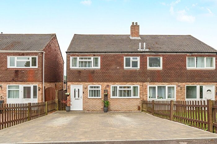 3 Bedroom Semi-Detached House For Sale In Reeves Way, Bursledon, Southampton, SO31