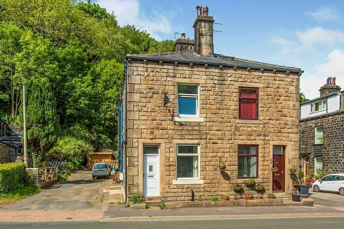 3 Bedroom House To Rent In Burnley Road, Todmorden, Lancashire, OL14