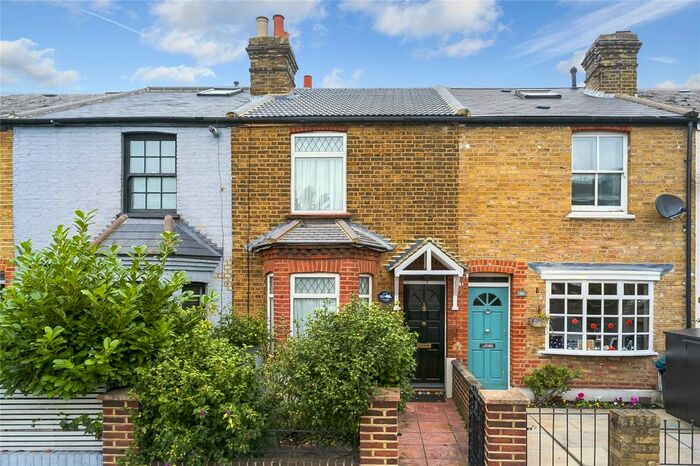 2 Bedroom Terraced House To Rent In Lower Mortlake Road, Richmond, TW9