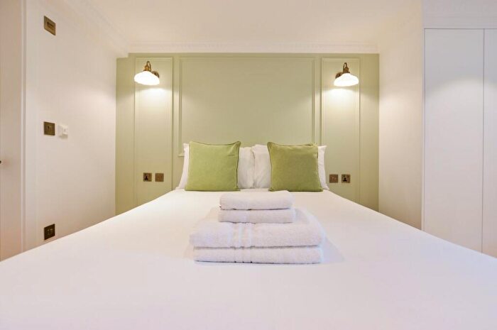 Apartment To Rent In Leather Lane, London, EC1N