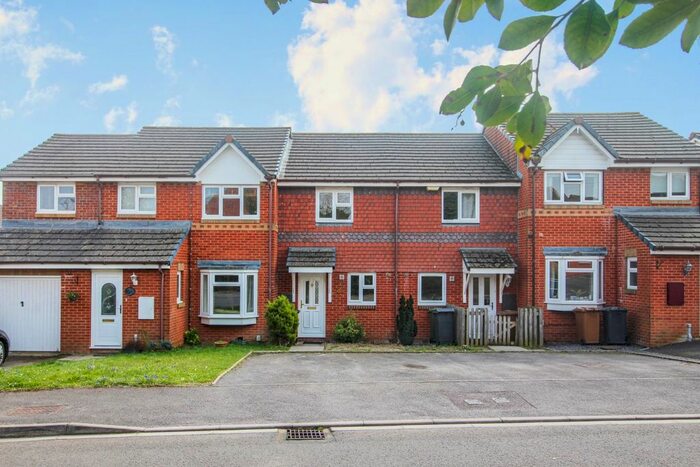 2 Bedroom Detached House To Rent In Altona Gardens, Andover, Hampshire, SP10