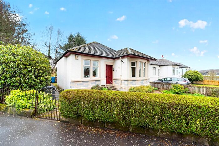 2 Bedroom Detached Bungalow For Sale In Stamperland Gardens, Clarkston, Glasgow, G76