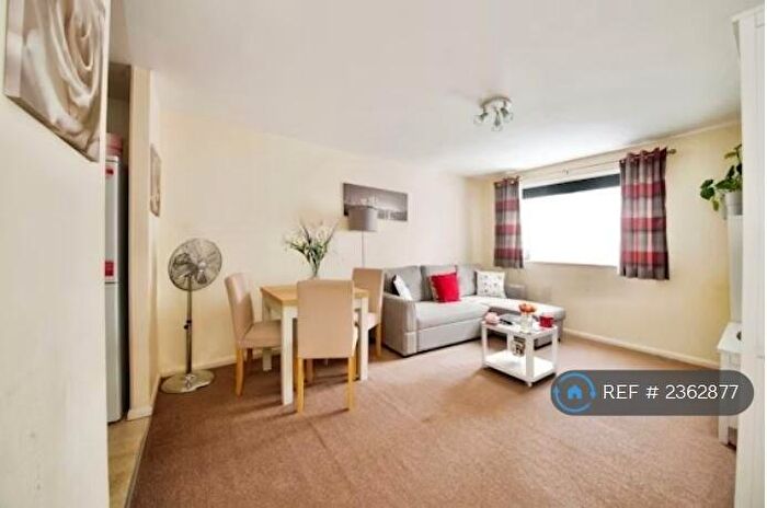 1 Bedroom Flat To Rent In Lime Court, London, E11