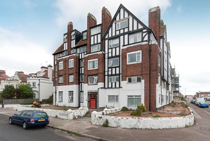 2 Bedroom Flat To Rent In Florence Court, Eastern Esplanade, Cliftonville, Kent, CT9