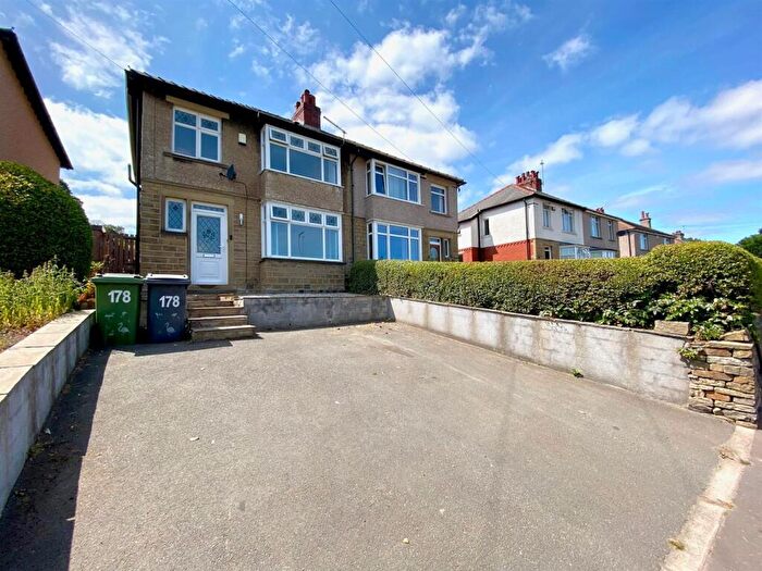 3 Bedroom Semi-Detached House To Rent In Penistone Road, Fenay Bridge, Huddersfield, HD5