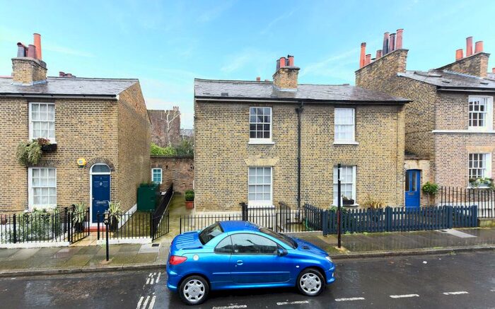 3 Bedroom Semi-Detached House To Rent In Brand Street, Greenwich SE10