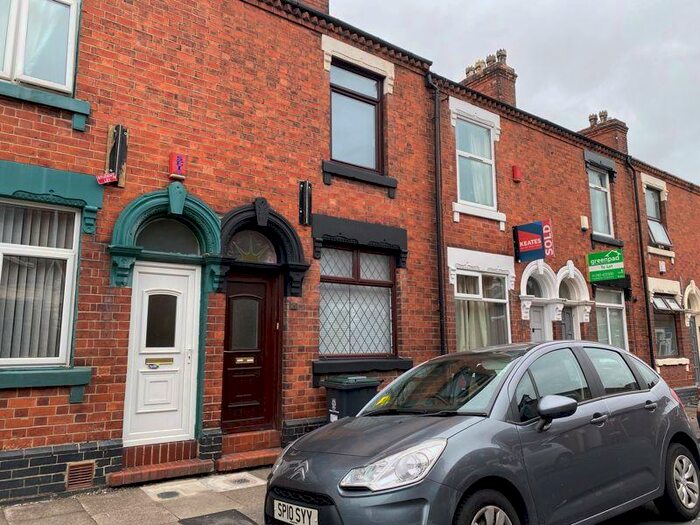 3 Bedroom Terraced House To Rent In Three Bed Student Property Crowther Street, Stoke-On-Trent, ST4