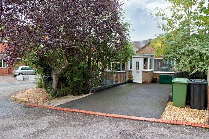 5 Bedroom Detached House For Sale In Florida Drive, Exeter, EX4