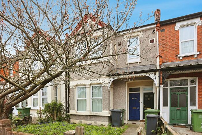1 Bedroom Terraced House For Sale In Birkhall Road, London, SE6