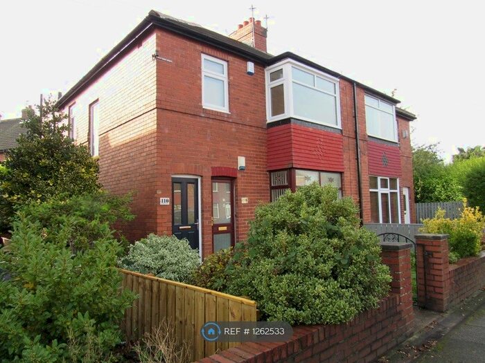 2 Bedroom Flat To Rent In Heaton, Newcastle Upon Tyne NE6