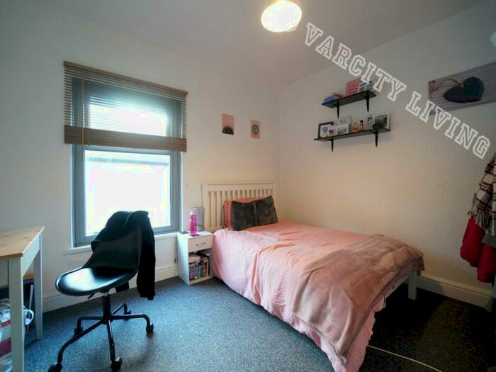 4 Bedroom House To Rent In Mason Street, Bangor, LL57