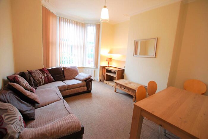 3 Bedroom Terraced House To Rent In Rossington Road, Hunters Bar, S11