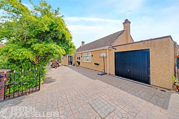 3 Bedroom Bungalow For Sale In Thingwall Drive, Wirral, Merseyside, CH61